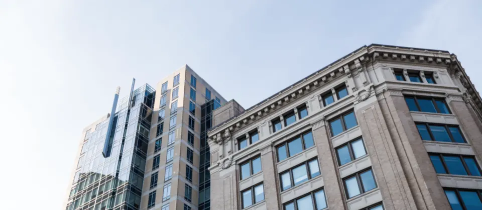 Edif&iacute;cios residenciais e comerciais de uma cidade